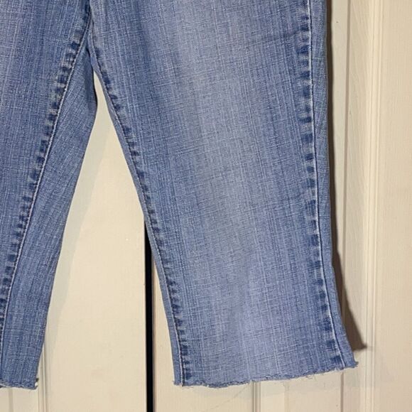 Levi's Vintage 515 Bootcut Jeans Cutoff Capris 6 - Picture 5 of 16